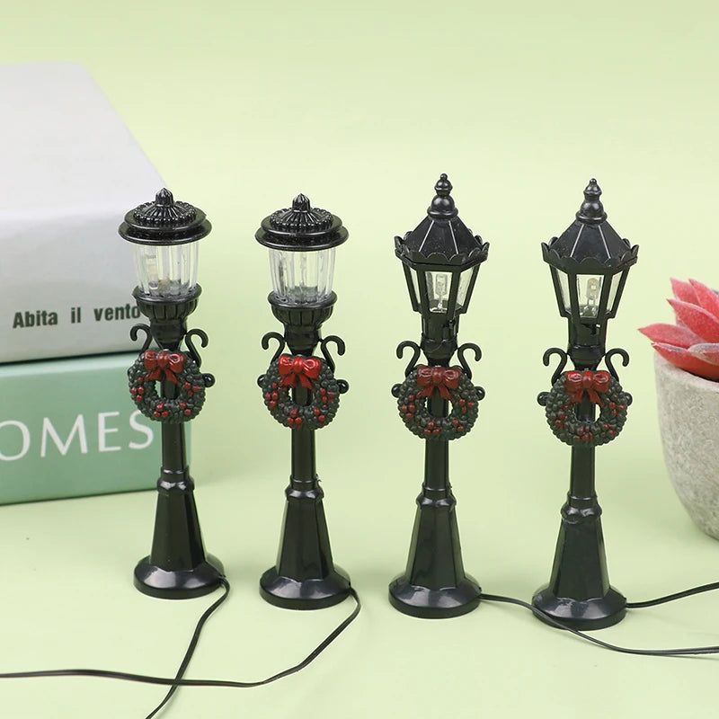 4Pcs Christmas Mini Street Light Dollhouse Garden Decor