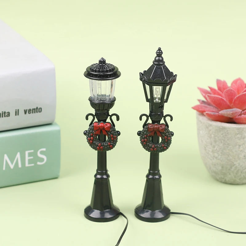 4Pcs Christmas Mini Street Light Dollhouse Garden Decor